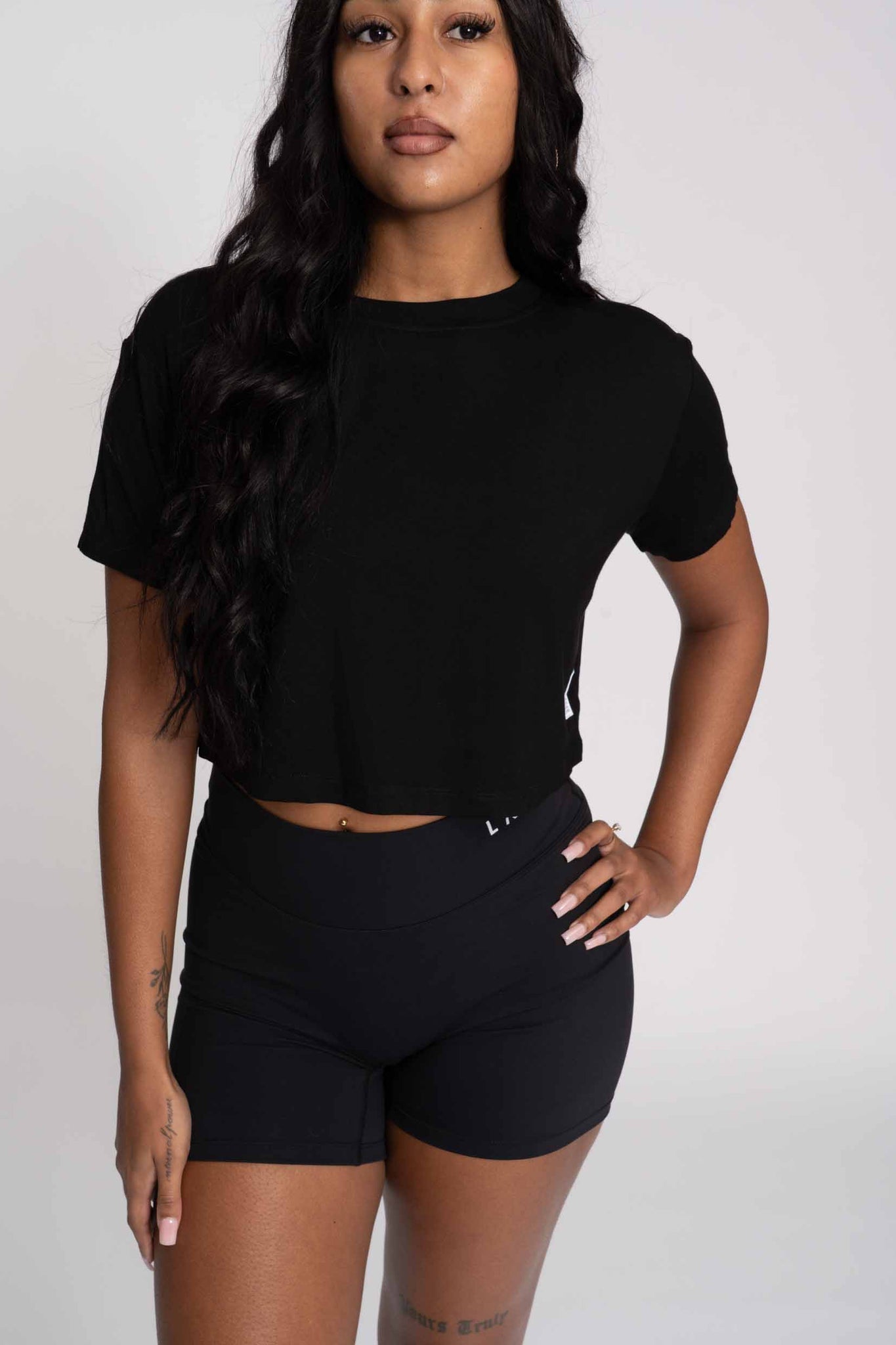 Thrive Crop Tee - Black