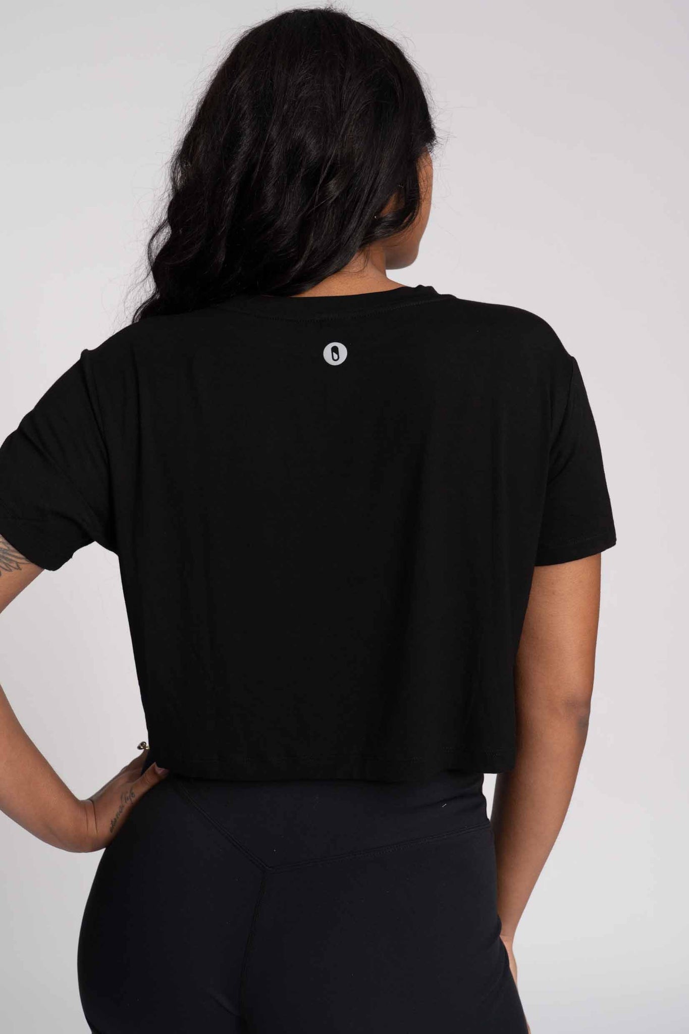 Thrive Crop Tee - Black